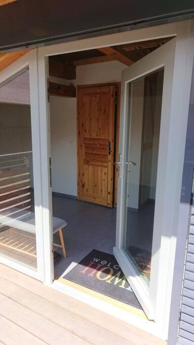 Mothsgut - Moderne Ferienwohnung Auf Dem Bauernhof Im Erzgebirge Oelsnitz  エクステリア 写真